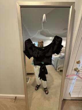 Reset Black Off-Shoulder Tie-Front Crop Top Size S